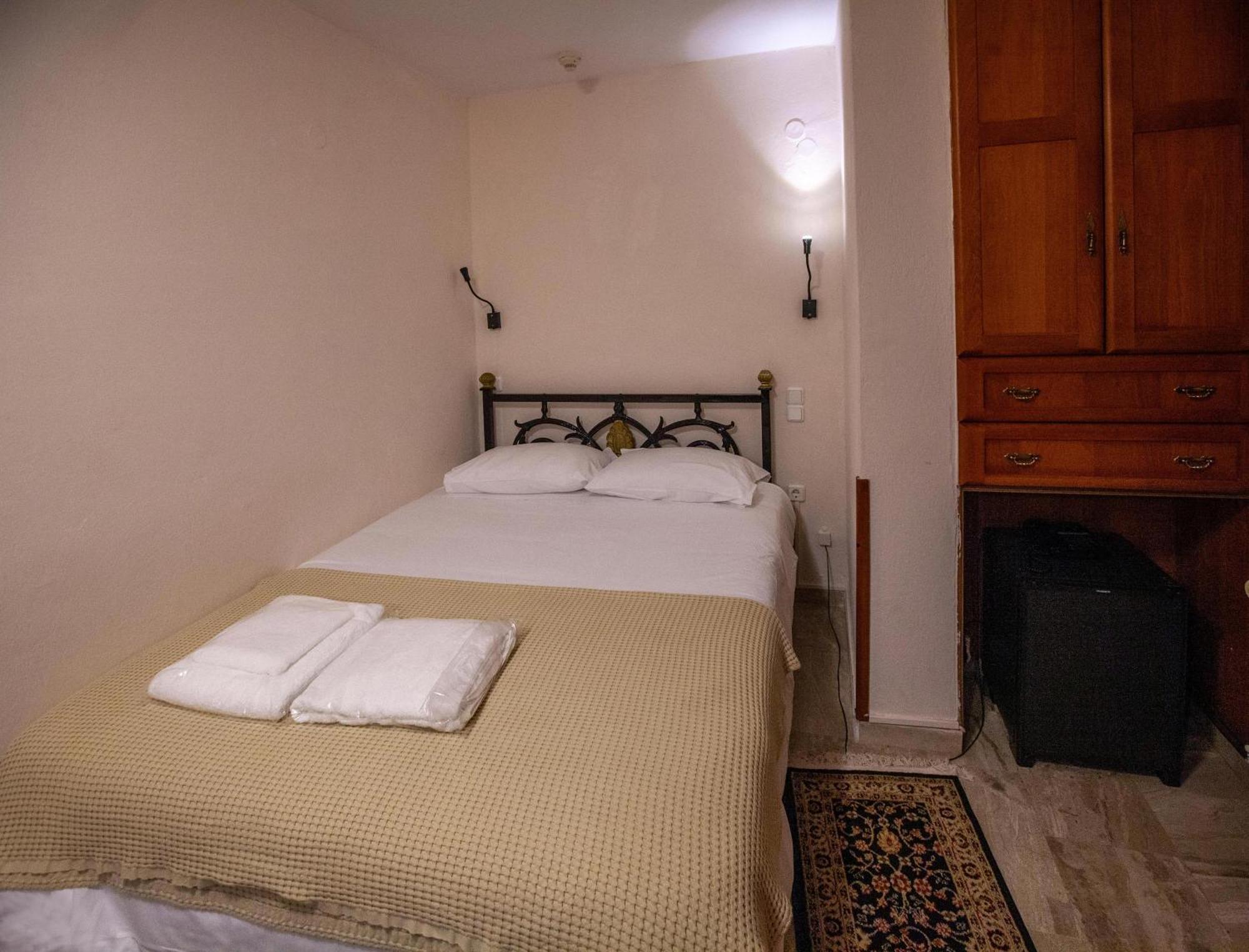 Byron Traditional Hotel Náuplia Quarto foto