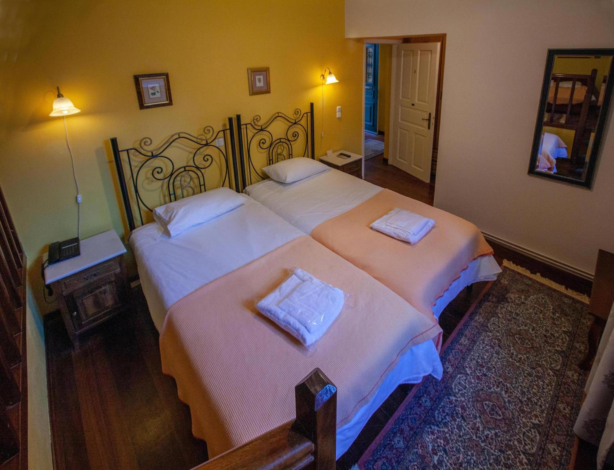 Byron Traditional Hotel Náuplia Quarto foto