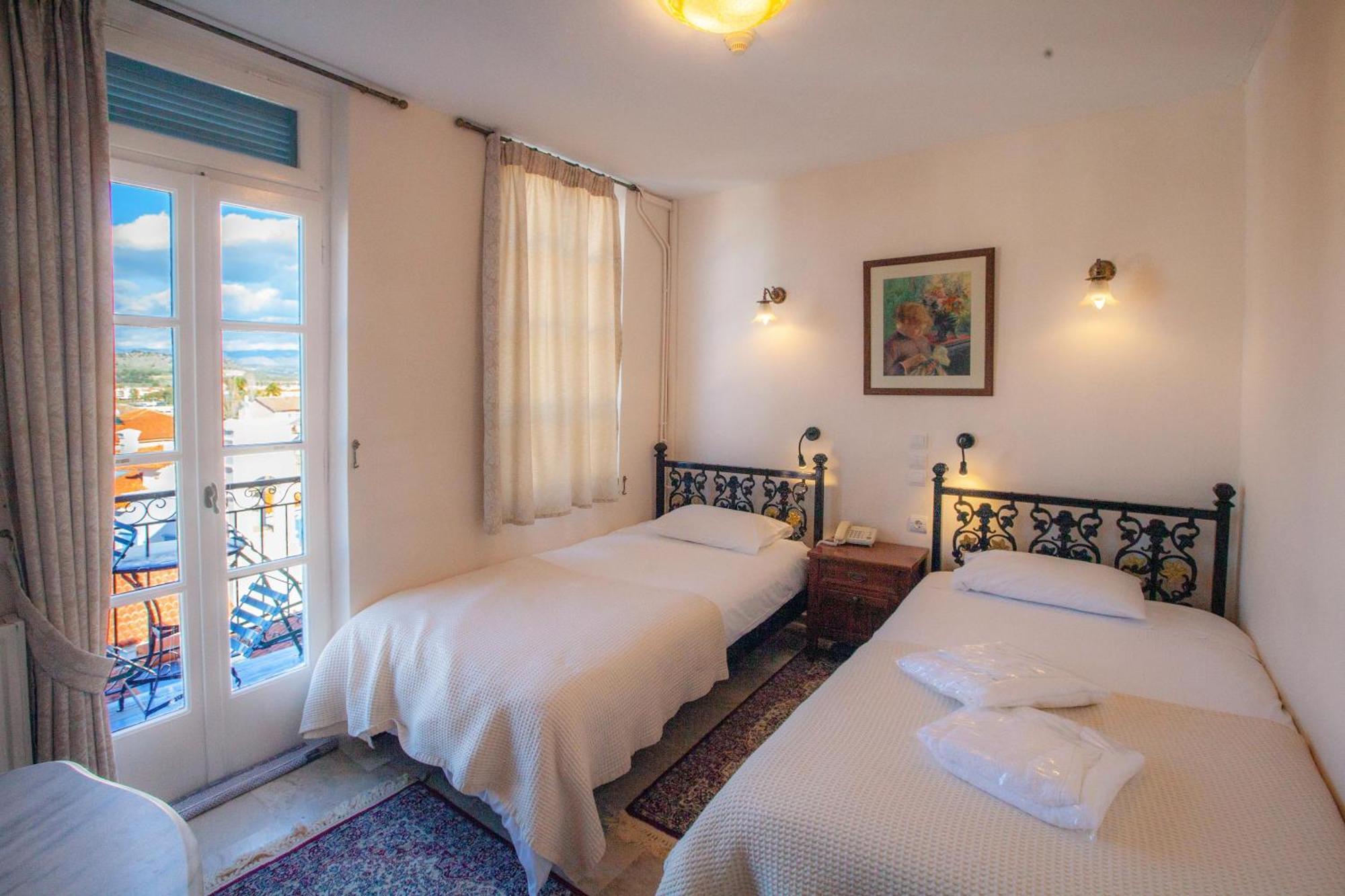 Byron Traditional Hotel Náuplia Quarto foto