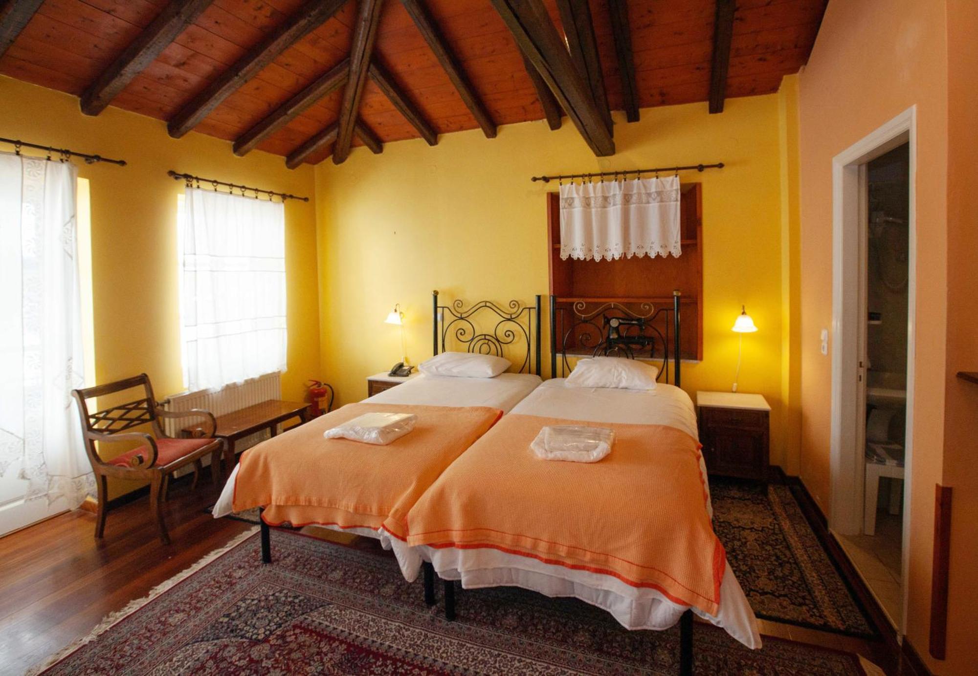 Byron Traditional Hotel Náuplia Quarto foto