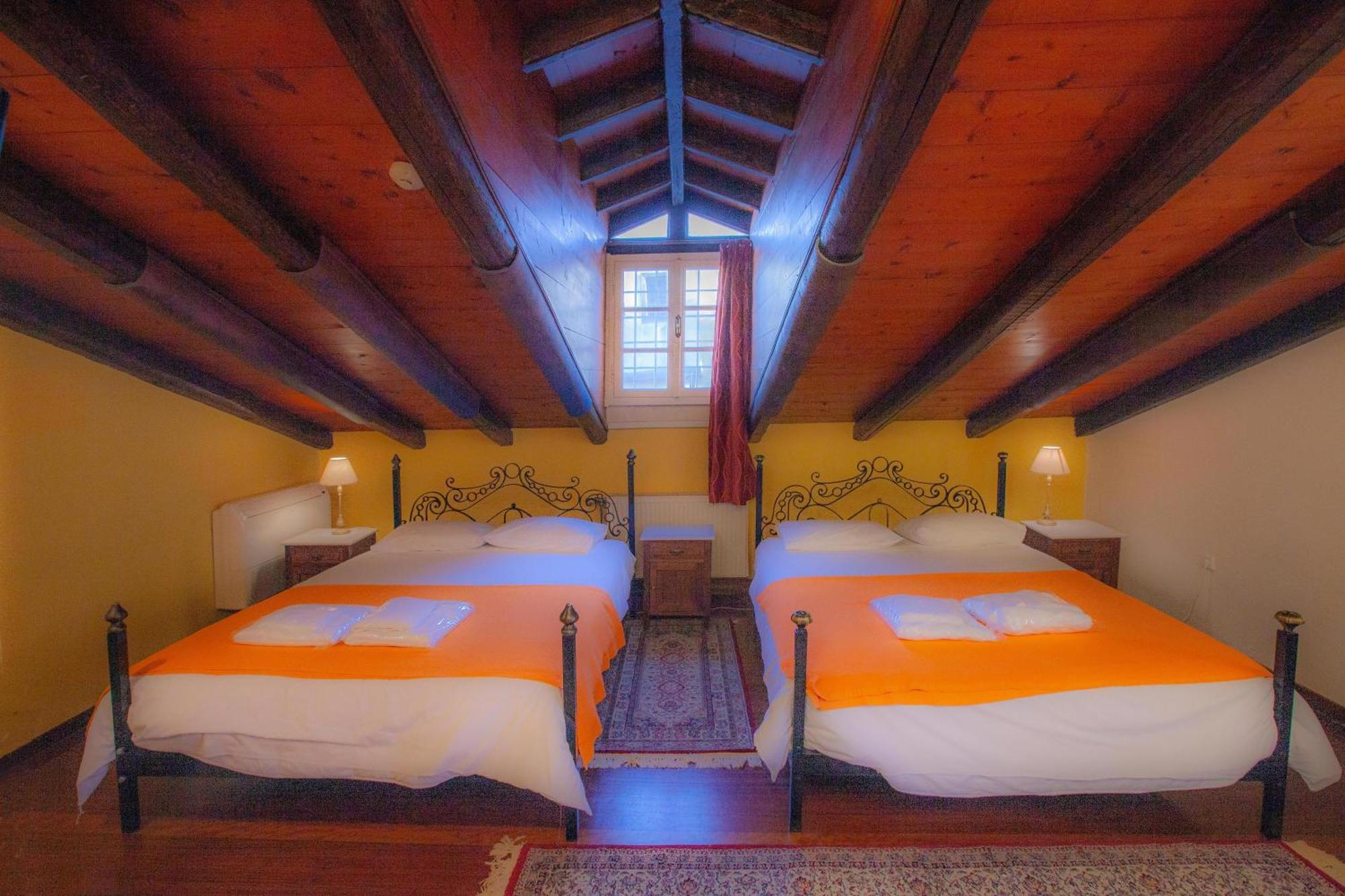 Byron Traditional Hotel Náuplia Quarto foto